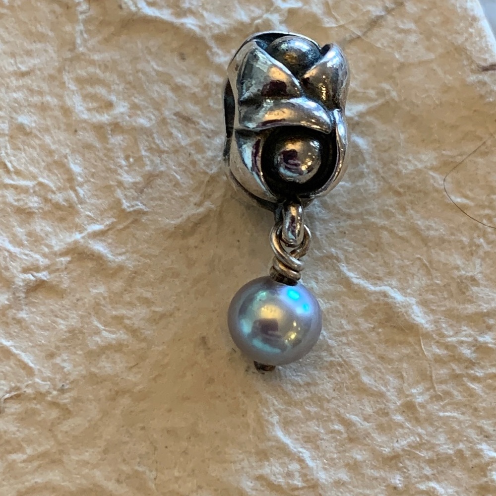 Pandora Rose pearl Dangle